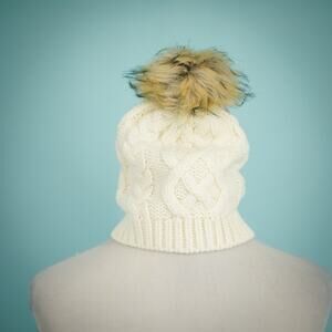 J. Crew One Size Ivory Cream Cable Knit Faux Fur Pom Pom Knit Beanie Hat NEW